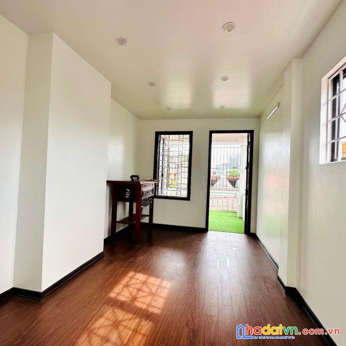 Bán nhà phố kim ngưu, hai bà trưng 23m, 5 tầng. giá: 4.1 tỷ