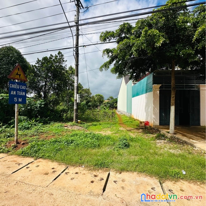 Hú hồn luôn đất ở mai bá hương, lê minh xuân, bình chánh , 150m2, giá 1 tỷ 9