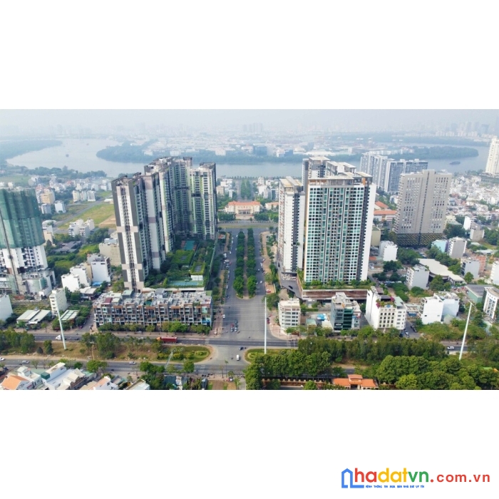 Bán căn nhà dt: 5 x22 , 5 tầng, mt đường đồng văn cống. giá: 15 tỷ