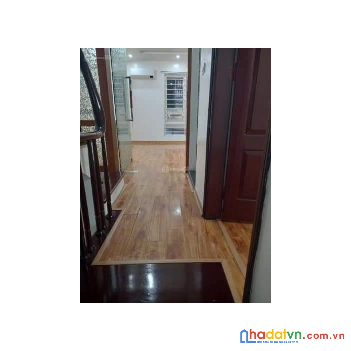 Cho thuê nhà đường láng, đống đa, nhà 5 tầng. giá: 28tr/ tháng