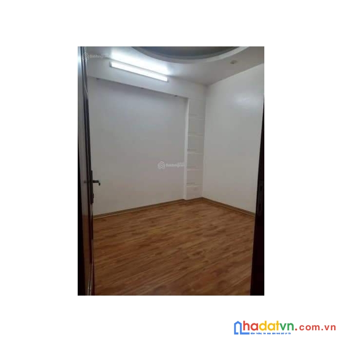 Cho thuê nhà đường láng, đống đa, nhà 5 tầng. giá: 28tr/ tháng