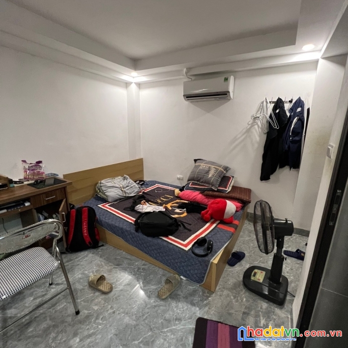 Bán nhà 5 tầng ở ngõ 75 giải phóng, gần đường lê thanh nghị