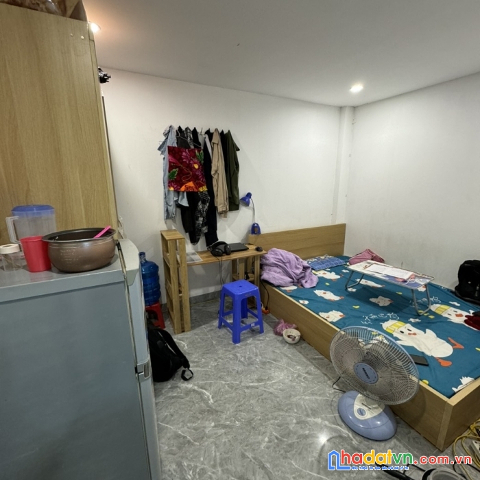 Bán nhà 5 tầng ở ngõ 75 giải phóng, gần đường lê thanh nghị