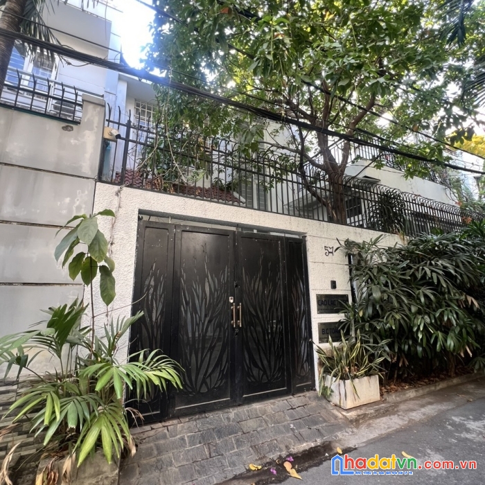 Bán căn villa mini làng báo chí - thảo điền. dt: 10x11. giá: 19 tỷ