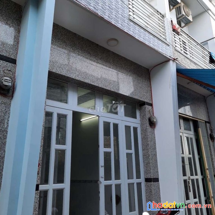 Nhà mới xây, 3x8m 1 trệt, 1 lầu, 2 phòng,tolet lê văn lương nối dài