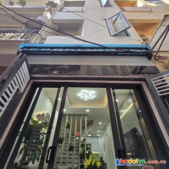 Bán nhà phố lĩnh nam, hoàng mai 30m, 4 tầng. giá: 4.55 tỷ
