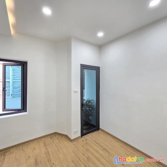 Bán nhà phố lĩnh nam, hoàng mai 30m, 4 tầng. giá: 4.55 tỷ