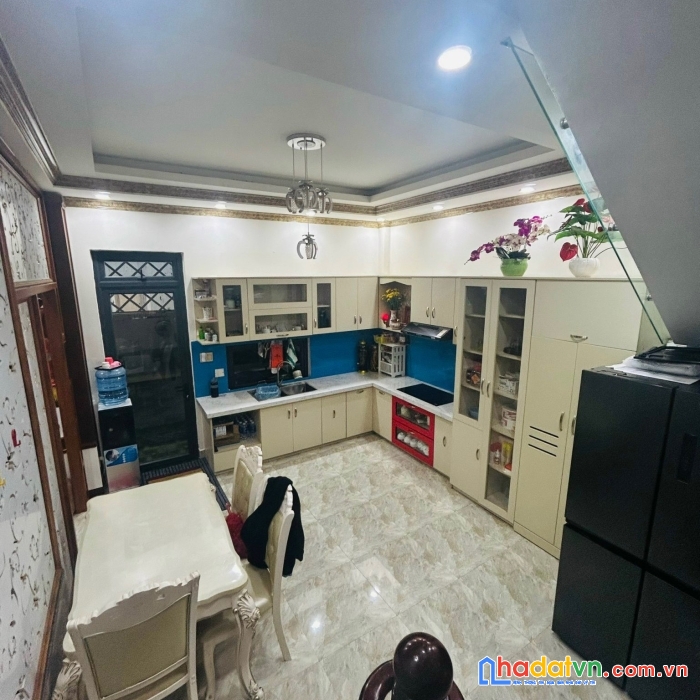 Hạ giá sập sàn, bán nhà trung tâm đà lạt, full đất ở đô thị, sổ riêng