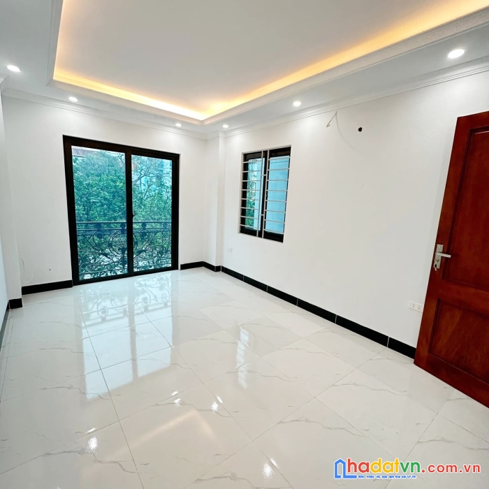 Nhà 3t*51,2m2,gần cầu đại thành, chợ trung tâm, trạm ytế, ôtô đỗ cửa
