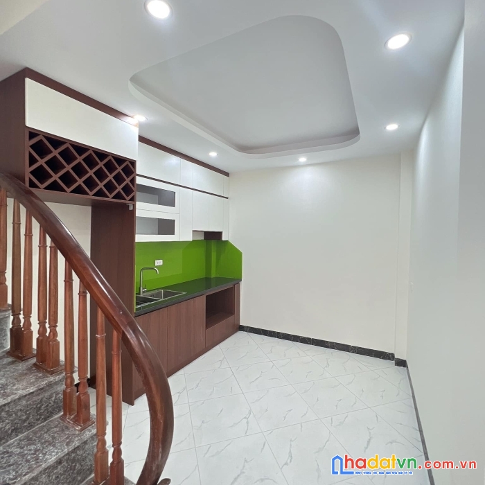 Siêu rẻ! 3t*32m2, có gara ôtô, mặt tiền 6m, ngay cầu đại thành, gần kđt đô nghĩa