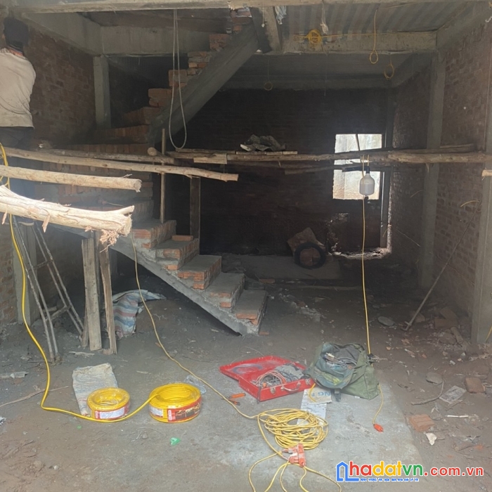 Nhà mới 3t* 51m2, ô tô đỗ gần, 10p ra trạm bơm yên nghĩa, cầu mai lĩnh, giá 2.2 tỷ