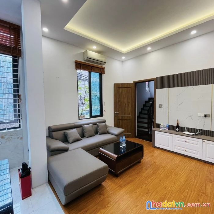 Bán nhà phố minh khai, hoàng mai 31m, 4 tầng. giá: 7.95 tỷ
