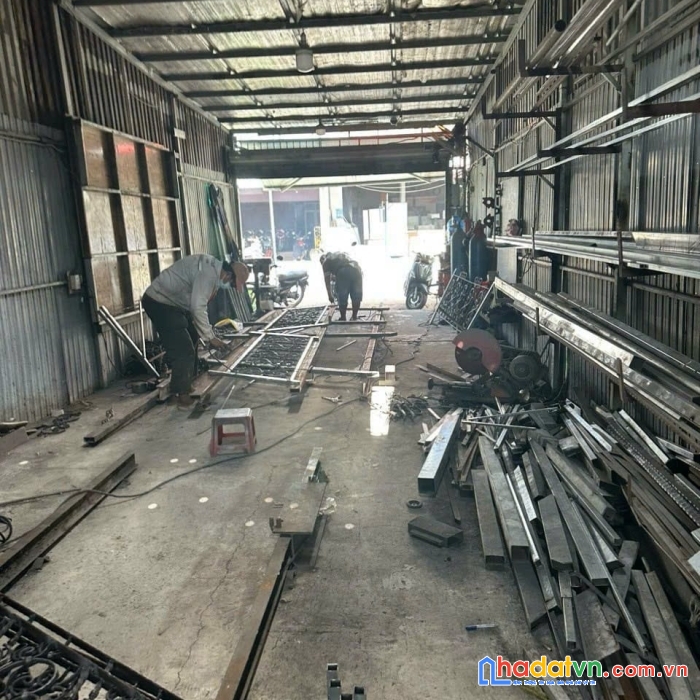 Mặt tiền lê văn lương 120m2 giá 5 tỷ, gần cầu long kiểng