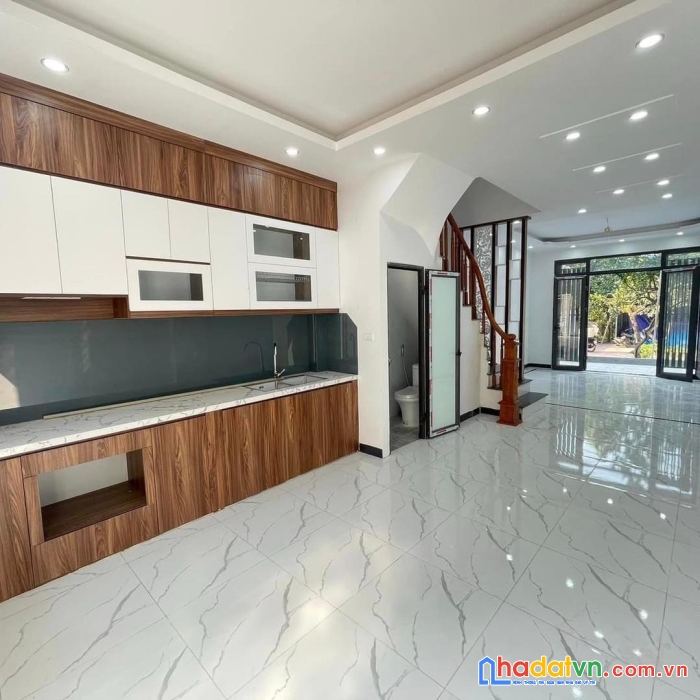 Siêu phẩm cụm 9 căn 3t*41m2-42m2, ôtô đỗ cửa, ngay chợ, ubnd