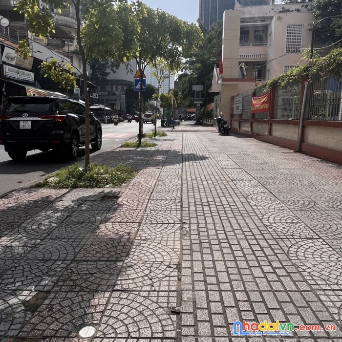 Nhà mt ngang 12m đường trần đình xu, phường nguyễn cư trinh, quận 1