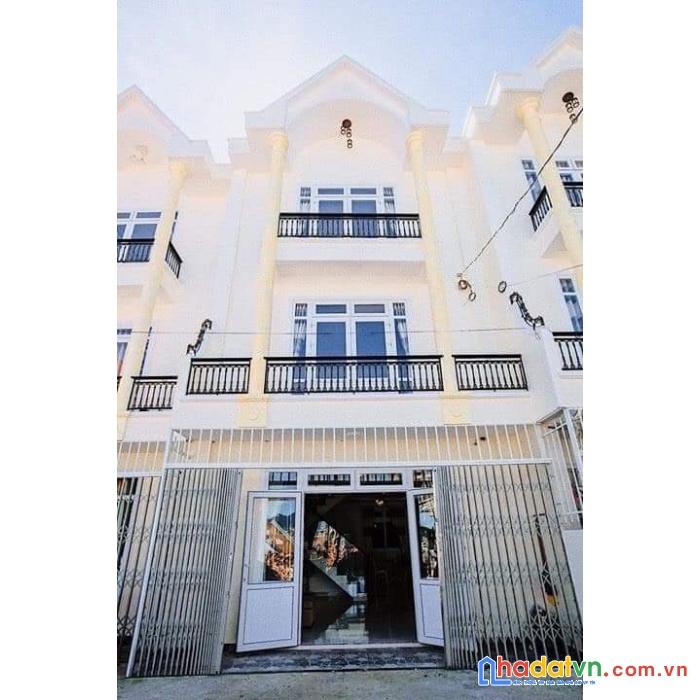 Bán nhà nở hậu đà lạt, đường ô tô nguyễn trung trực, sổ riêng xây dựng,