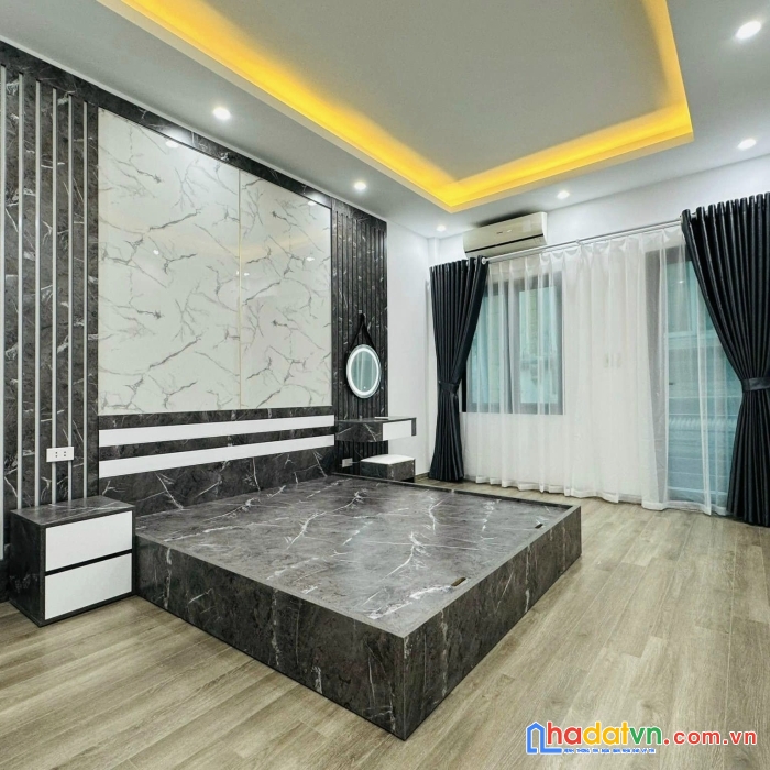 Bán nhà phố minh khai, hai bà trưng 30m, 5 tầng. giá: 5.2 tỷ