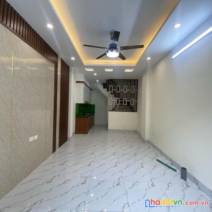 Lô góc 4t*40,2m2, ôtô đỗ oánh võng, ngay chợ, ubnd, tt y tế xã đại thành