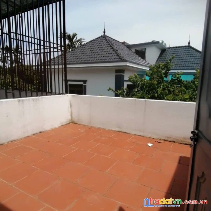 Siêu hiếm 2.25tỷ*40m-full nội thất-cách 10m ra đường oto-10p ra đh phenika