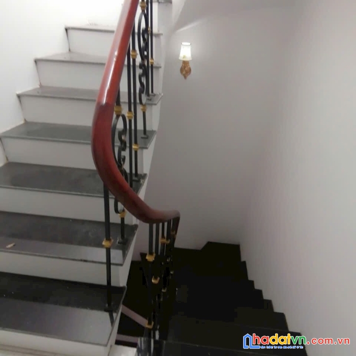 Siêu hiếm 2.25tỷ*40m-full nội thất-cách 10m ra đường oto-10p ra đh phenika
