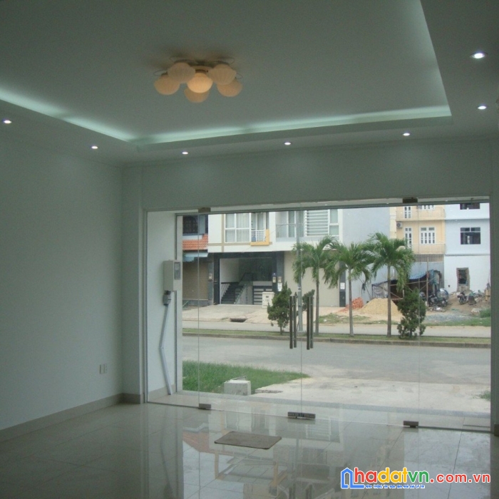 Bán nhà mặt tiền đường nguyễn quý đức.dt(  5x20) 4 tầng- an phú- quận 2
