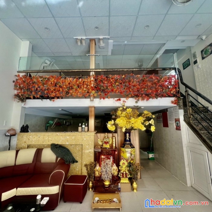 Bán nhà trung tâm đà lạt, gần vườn hoa nguyễn văn cừ, sổ riêng xây dựng, 9pn 9wc, 8tỉ, lh 0888-113-882 