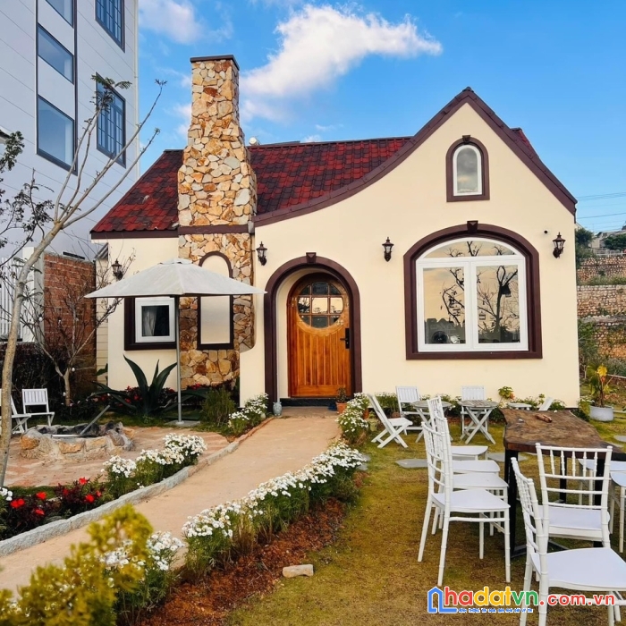 Bán nhà sân vườn trung tâm đà lạt 262m2, sổ riêng xây dựng, full đất ở đô th