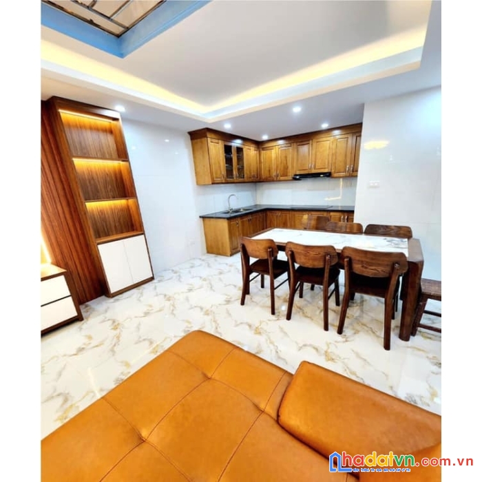 Bán nhà đường hoàng mai, hoàng văn thụ 42m, 4 tầng. giá: 6.7 tỷ