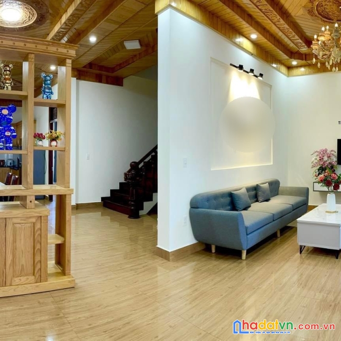 Cho thuê nhà nguyên căn đà lạt gần hồ xuân hương, 4pn full nội thất 