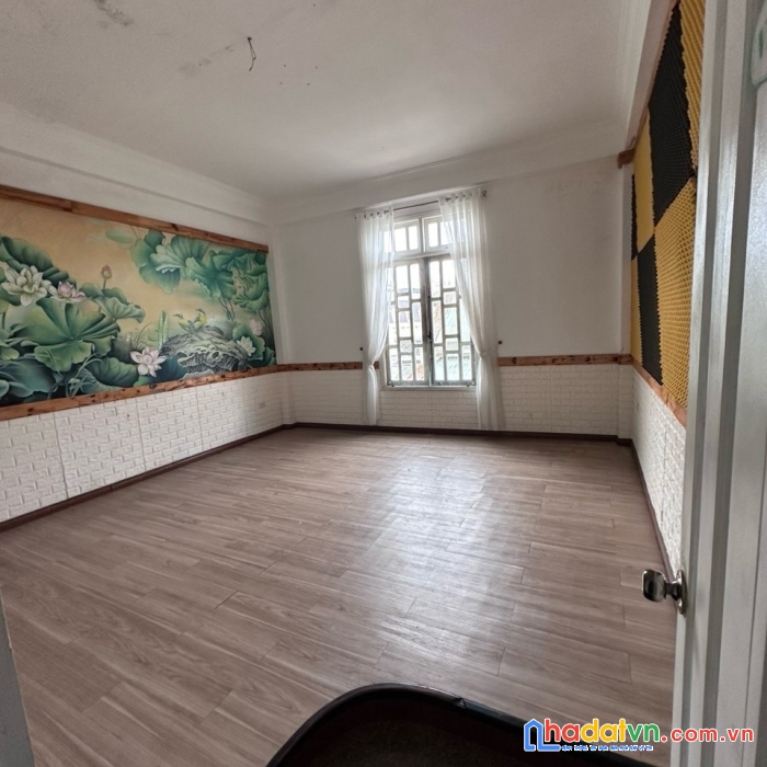 Cho thuê nhà nguyên căn mặt tiền trung tâm đà lạt, kinh doanh tự do 30tr