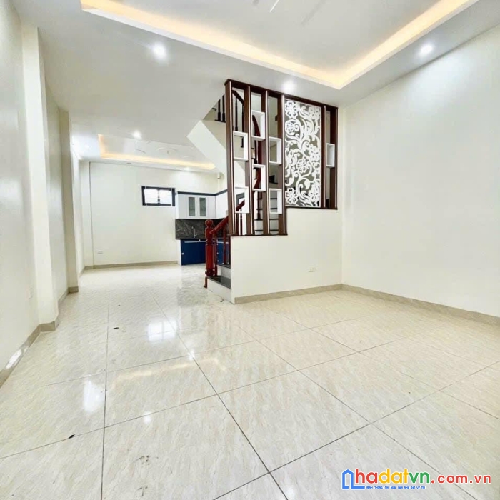 Chỉ 2.xtỷ có ngay nhà 40m*(3t)-đg 4m thông thoáng- đủ tiện ích- cách 500m ra cầu đại thành