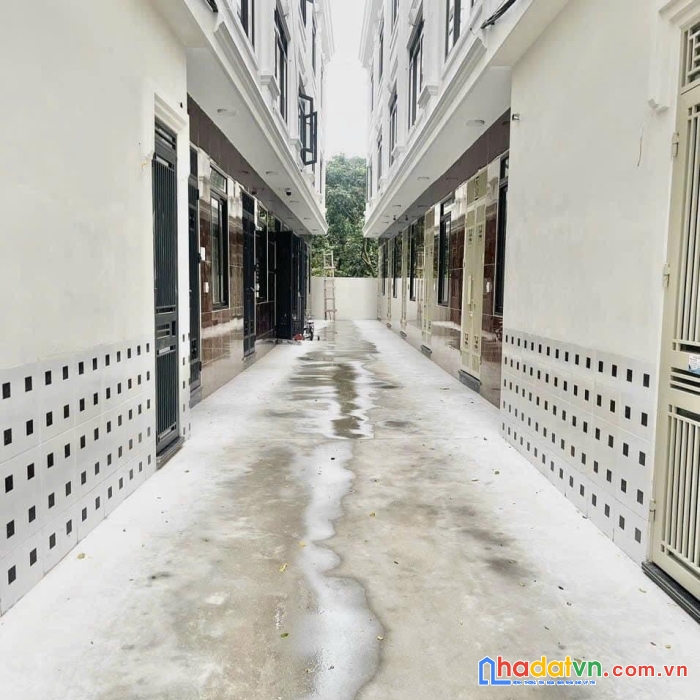 Chỉ 2.xtỷ có ngay nhà 40m*(3t)-đg 4m thông thoáng- đủ tiện ích- cách 500m ra cầu đại thành