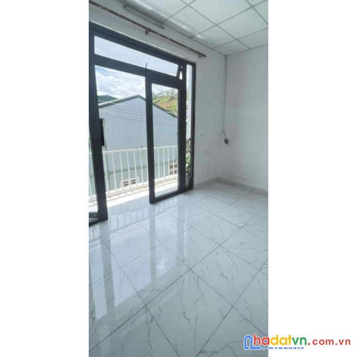 Bán nhà xây kiên cố gần trường học phường 7 đà lạt, đường xô viết nghệ tĩnh, 3pn 1tỉ990, lh 0888-113-882