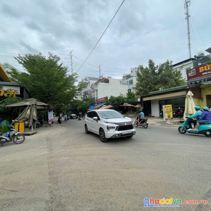 Bán nhà mt đường thân văn nhiếp, an phú- quận 2. dt: 7 x 17. giá: 19 tỷ