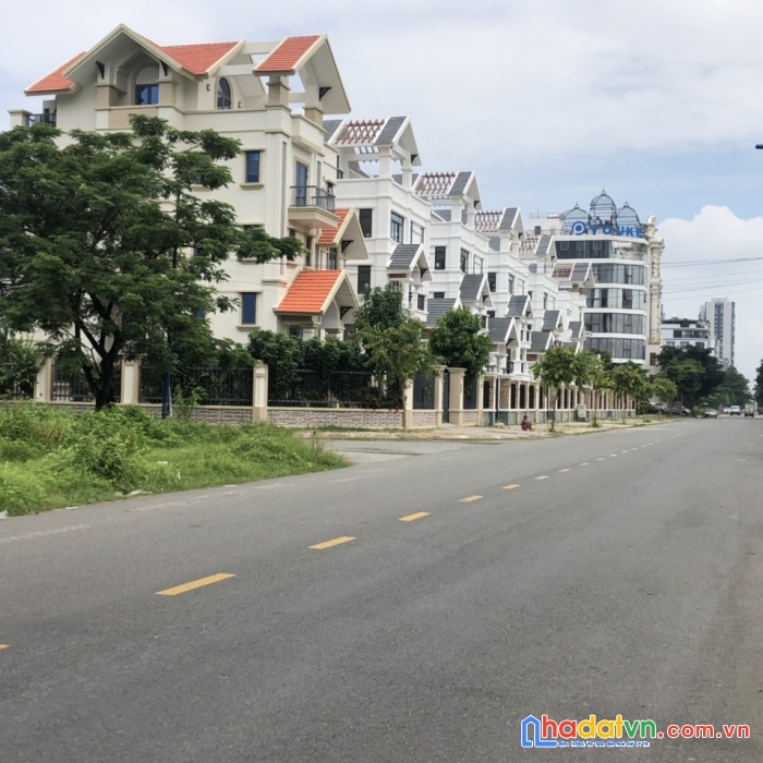 Bán lô đất kdc huy hoàng trung tâm hành chính quận 2. dt: 5x16. giá: 12.5 tỷ