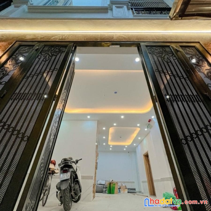 Bán nhà phố bạch mai, hai bà trưng 80m, 5 tầng, mt 5.2m. giá: 13 tỷ