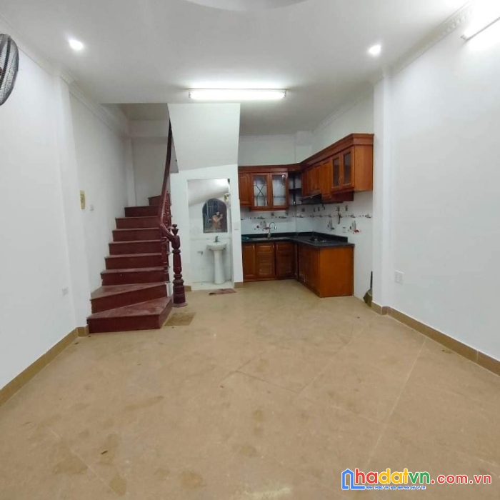 Bán nhà phố đại la, hai bà trưng 35m, 5 tầng. giá: 5.9 tỷ