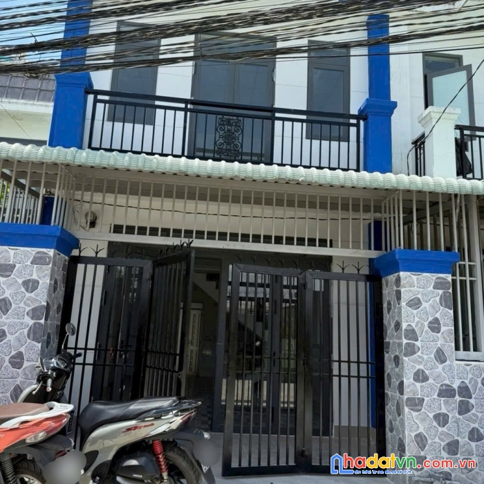 Bán nhà riêng 60m2 gần chợ đức hòa, long an