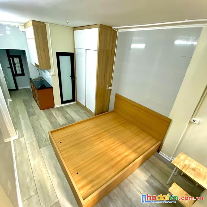 Bán nhà ngõ trại cá, trương định 33m, 5 tầng. giá: 6.38 tỷ
