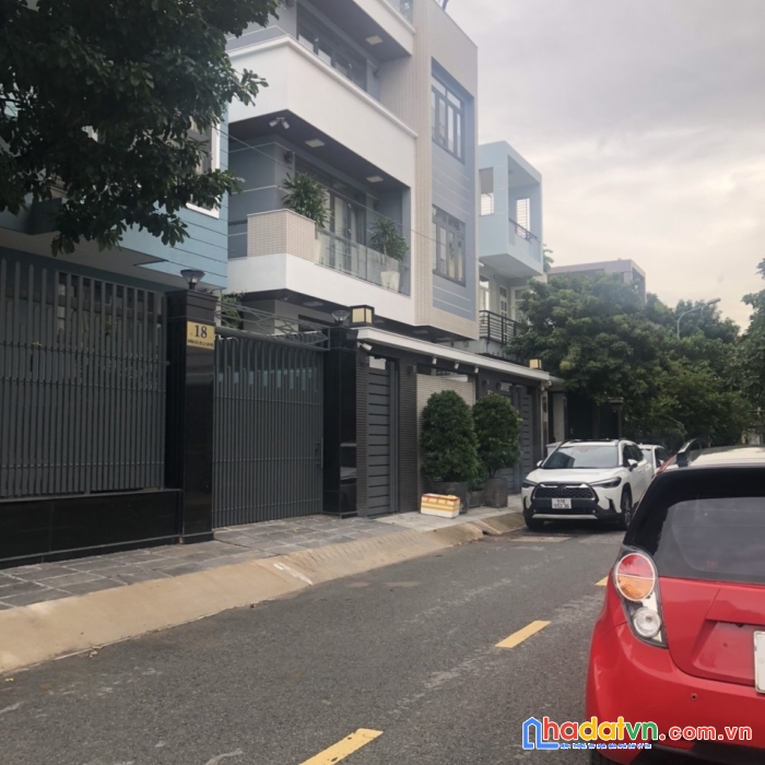 Bán căn nhà kđt an phú- mặt sau đường nguyễn hoàng - quận 2. dt: 4 x 20m, (hầm + 4 lầu ).giá: 16 tỷ