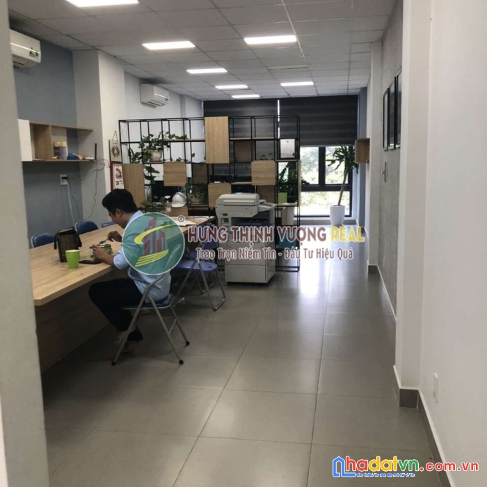 Bán căn nhà mặt tiền đường nguyễn hoàng - quận 2. dt: 4 x18. kết cấu: 4 tầng. giá: 22  tỷ