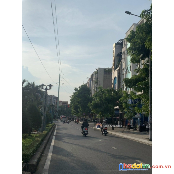 Đất gần mặt tiền phan xích long, p.2, q.phú nhuận, 9,6m)❌31m =277,5m2, giá 95 tỷ, 
