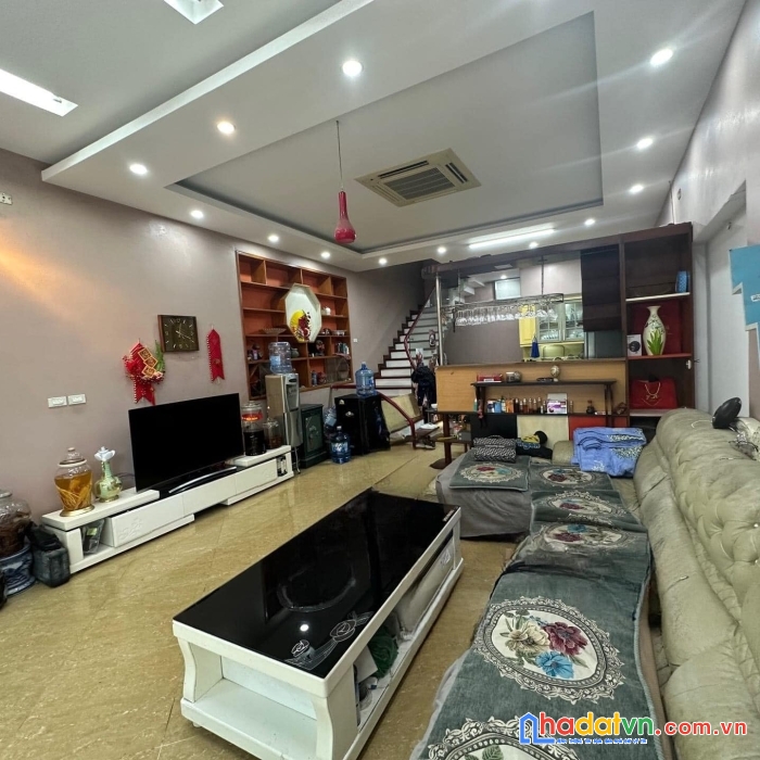 Bán nhà phố trần khát chân, hai bà trưng 53m, 5 tầng, mt 5m. giá: 14 tỷ