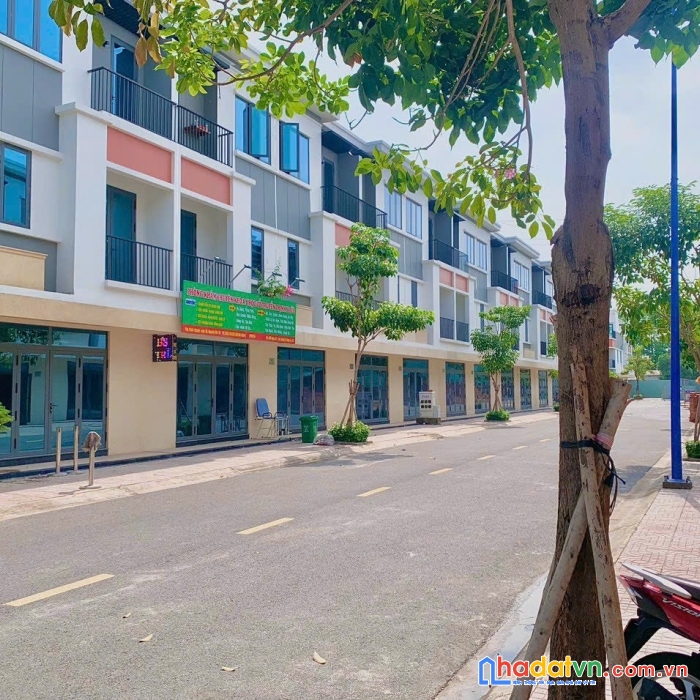 Bán nhà ngộp 2 tỷ 700 tại trung tâm bình chuẩn, tp thuận an