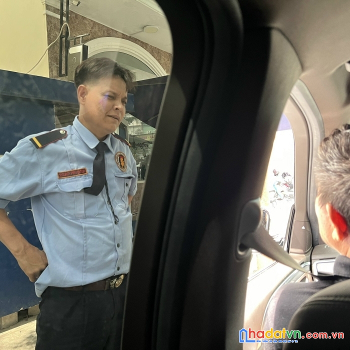 Quá rẻ: 2tỷ4250 lô đất đẹp đối diện công viên gần chợ phong phú p. tân đông hiệp, tp. dĩ an