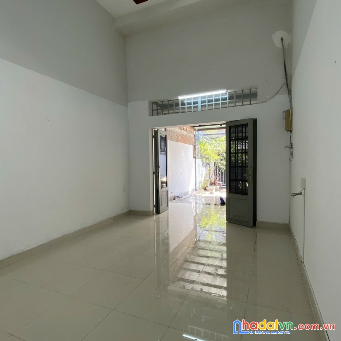 Bán nhà mặt tiền đường số 6 nguyễn thị định - quận 2. dt: 4.5 x 25m (2 tầng). giá 8.25 tỷ