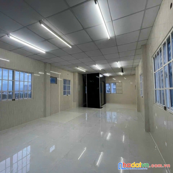 Bán căn nhà mặt tiền ngay chợ đo đạt, p. an khánh - quận 2. dt: 4.2 x 18m. giá: 13 tỷ