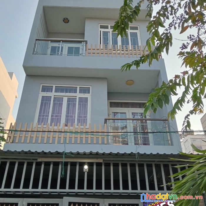 Giá 14 tỷ/ bán nhà ngay trung tâm hành chính quận 2, p. tml. dt: 5x20 ( trệt 3 lầu)