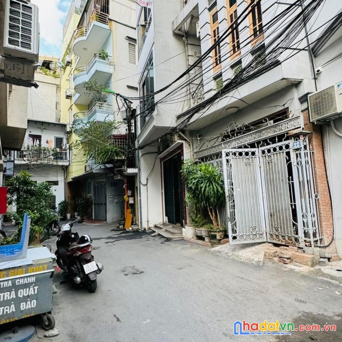 Bán nhà mặt phố tam khương, đống đa 62m, 5 tầng, mt 4.3m. giá: 25.2 tỷ