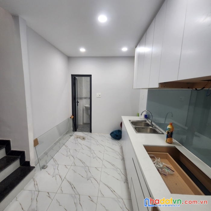 Nhà xinh giá rẻ huỳnh văn nghệ, gò vấp, 5x10, lô góc, nở hậu, 2 tầng, 3pn, nhỉnh 2 tỷ
